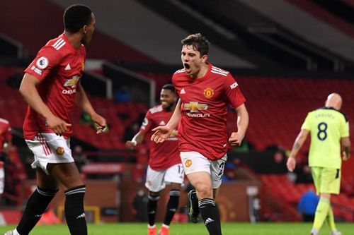 Đua vô địch Ngoại hạng Anh: Man Utd có cản nổi Man City?