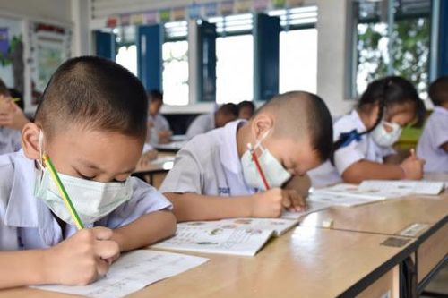 Hà Nội: Xem xét nới lỏng giãn cách và chuẩn bị cho học sinh đi học lại