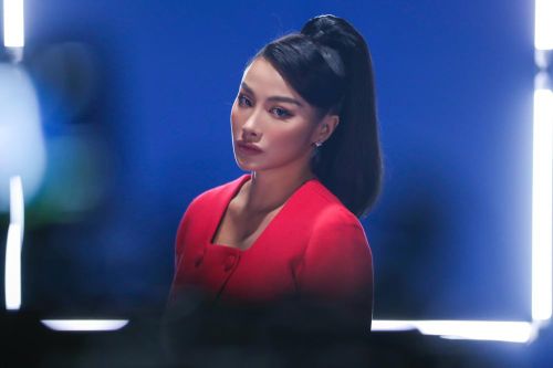 Yaya Trương Nhi gây sốc khi tuyên bố: 'Nếu bad boy trong âm nhạc là Binz thì bad girl sẽ là tôi'