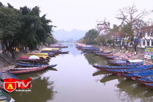 Công an huyện Mỹ Đức nỗ lực kiểm soát ngăn du khách đi lễ hội chùa Hương 'chui'
