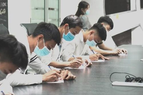 Doanh nghiệp tăng cường tuyển dụng lao động