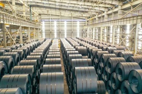 Quảng Ngãi: Thép Hòa Phát Dung Quất cán mốc 1 triệu tấn thép cuộn cán nóng