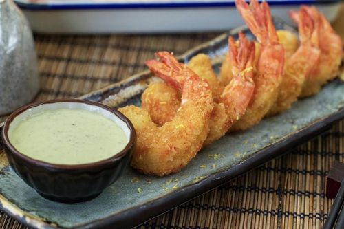 Cách làm tôm chiên chấm sốt hấp dẫn