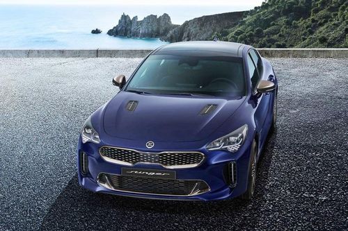Sedan thể thao Kia Stinger 2022 sắp được ra mắt tại Mỹ