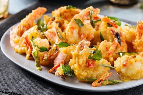 Tôm chiên trứng muối lạ miệng cho bữa tối
