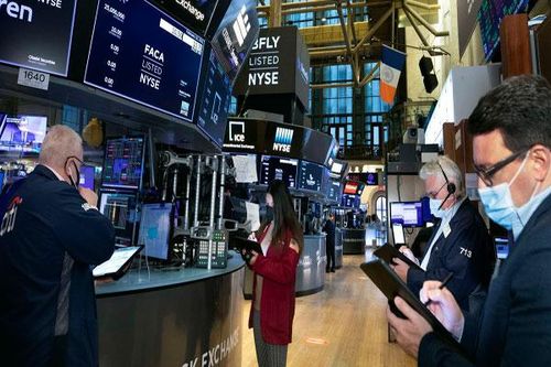 Chứng khoán Mỹ: Cổ phiếu công nghệ tiếp tục bị bán mạnh, Nasdaq lao dốc 2,5%
