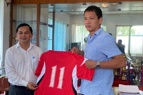 'Người hùng' AFF Cup tính chuyện làm HLV