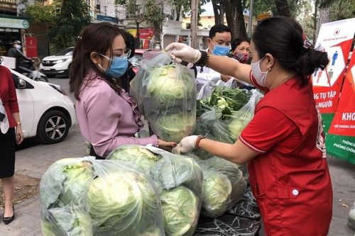 Chung sức giúp người dân vùng dịch tiêu thụ nông sản