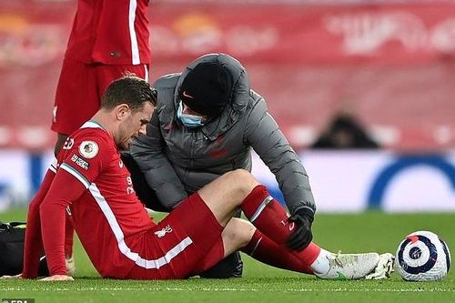 Liverpool nhận thêm cú sốc, mất đội trưởng Henderson 4-5 trận