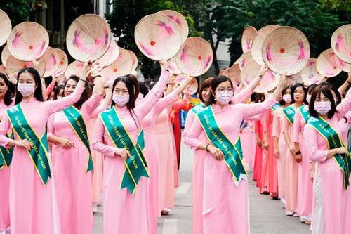 Phát động 'Tuần lễ Áo dài' từ ngày 1/3 đến 8/3/2021