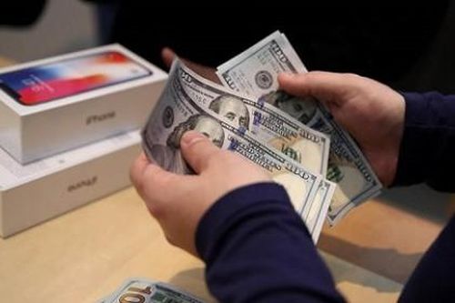 Apple lần đầu tiên vượt Samsung, dẫn đầu thị trường điện thoại thông minh toàn cầu kể từ năm 2016