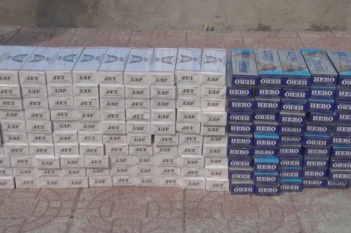1.500 gói thuốc lá lậu được ngụy trang bằng bọc bắp nổ