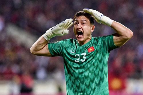 Đặng Văn Lâm mặc áo số 1 ở CLB Cerezo Osaka
