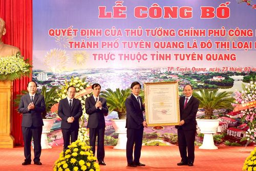Công bố Quyết định thành phố Tuyên Quang là đô thị loại II