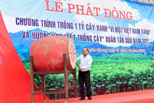 Thủ tướng Nguyễn Xuân Phúc phát động Chương trình trồng 1 tỷ cây xanh 'Vì một Việt Nam xanh' và hưởng ứng Tết trồng cây xuân Tân Sửu năm 2021