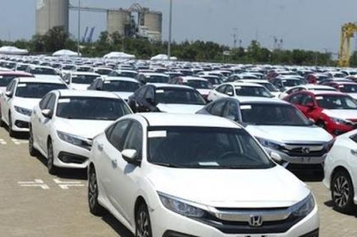 Việt Nam ồ ạt nhập khẩu hơn 11.000 ôtô nguyên chiếc