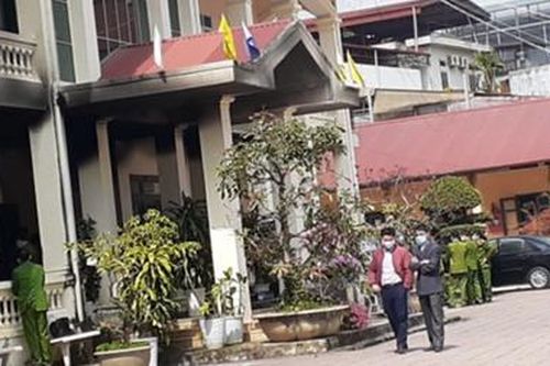 Thi thể nam giới tử vong trong phòng Kế toán trường PTTH TP Điện Biên Phủ