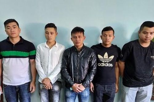 Triệu tập các đối tượng liên quan vụ đe dọa đánh tài xế xe khách
