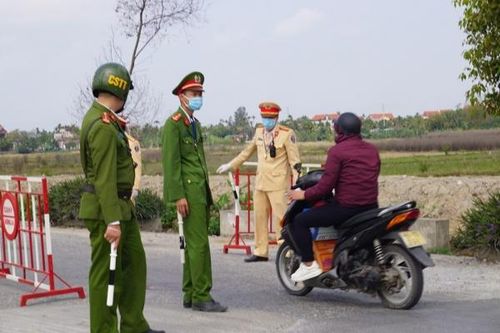 Thực hiện nghiêm báo cáo hàng ngày về tình hình di biến động dân cư