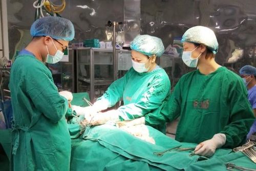 Cứu sống bệnh nhân sốc mất máu do chửa ngoài tử cung
