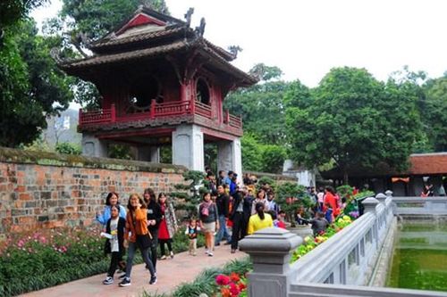 Hà Nội đón gần 123 nghìn lượt khách trong dịp Tết