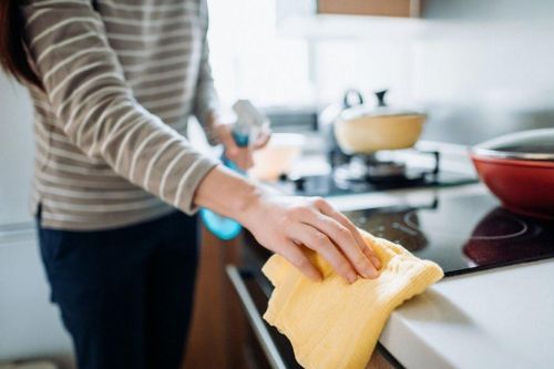 Tòa Trung Quốc bắt chồng trả vợ tiền nội trợ khi ly hôn