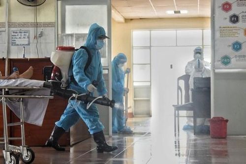 Bệnh nhân điều trị cách ly tử vong do viêm phổi cấp tính
