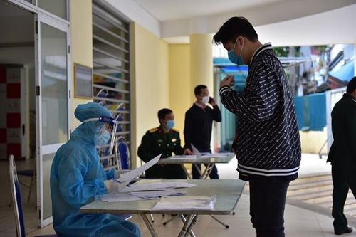 Quận Cầu Giấy: Xét nghiệm Covid-19 cho 71 tân binh