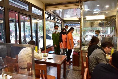 Quận Ba Đình: Phường Cống Vị tăng cường xử lý vi phạm phòng, chống dịch Covid-19