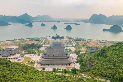 Chùa Tam Chúc hấp dẫn tín đồ du lịch dịp đầu năm
