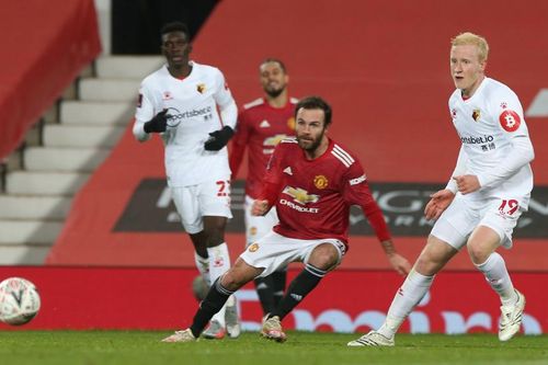 MU buông Juan Mata, loạt CLB xếp hàng muốn ký