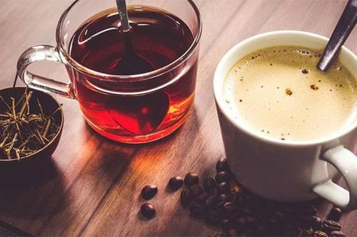 Trà hay cà phê tốt cho sức khỏe hơn