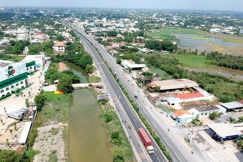 Nên phát triển đô thị theo 2 hướng chính: Đông và Tây Bắc