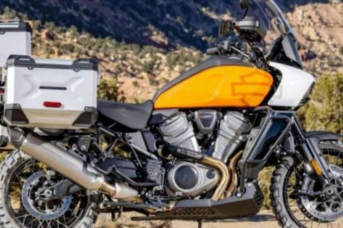 Mô tô du lịch mạo hiểm Harley-Davidson Pan America, giá 454 triệu