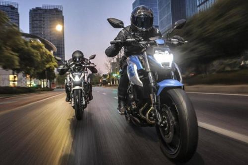 Cận cảnh mô tô thể thao CFMoto 400NK 2020, giá hơn 90 triệu đồng