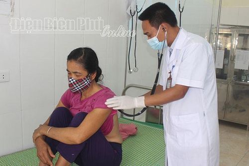 Khi bác sĩ về xã