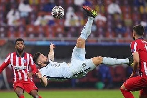 34 tuổi nhưng Olivier Giroud luyện tập như cầu thủ 24 tuổi