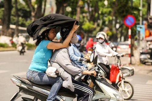 Miền Bắc tăng nhiệt, có nơi nắng nóng như mùa hè