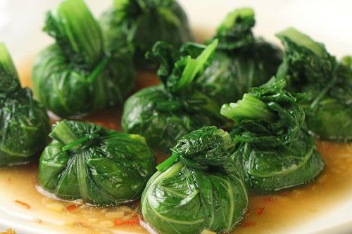 Món ngon chống ngán: Cải bẹ nhồi thịt hấp