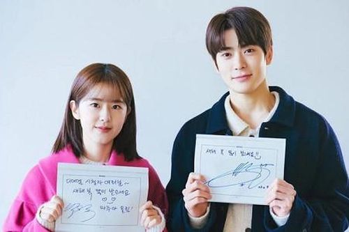 'Dear.M' của Jung Jae Hyun (NCT) phải hoãn ngày lên sóng vì scandal bạo lực học đường của Park Hye Soo