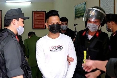 Bắt tạm giam đối tượng đâm 3 người tử vong tại Hòa Bình