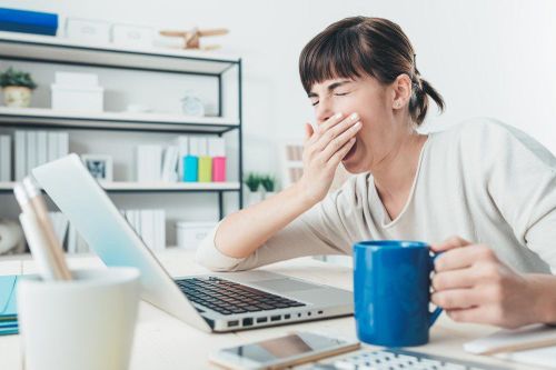 Cách giúp bạn tỉnh táo sau một đêm mất ngủ