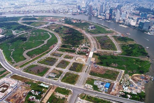 TP.HCM cần thận trọng khi đấu giá đất hai bên đường làm dự án