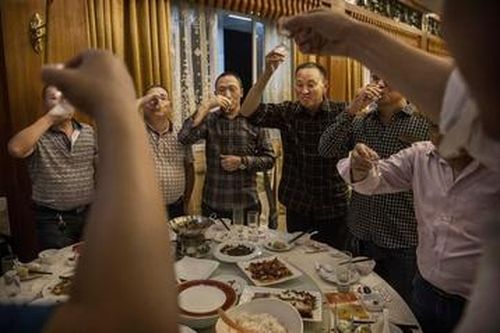 Dân Trung Quốc mê cổ phiếu công ty thịt heo hơn tập đoàn công nghệ