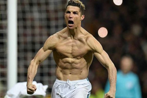 Bốn lần Real hưởng lợi từ trọng tài tại Champions League