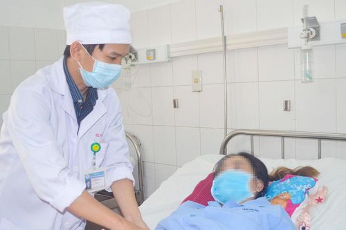 Cứu cô gái vỡ gan không cần phẫu thuật