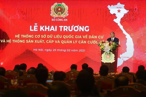 Thủ tướng Nguyễn Xuân Phúc: Bước tiến quan trọng hướng tới Chính phủ số