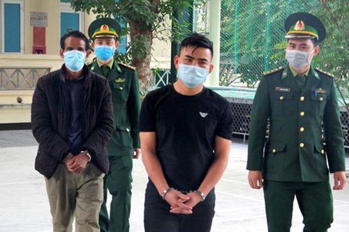 Bắt giữ 2 đối tượng đưa người vượt biên trái phép