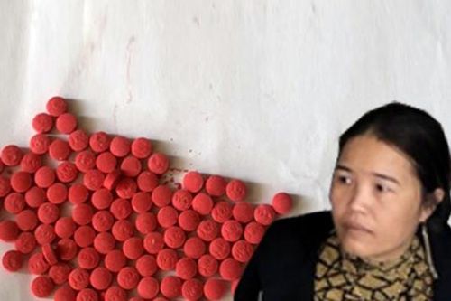 Nửa đường bị bắt