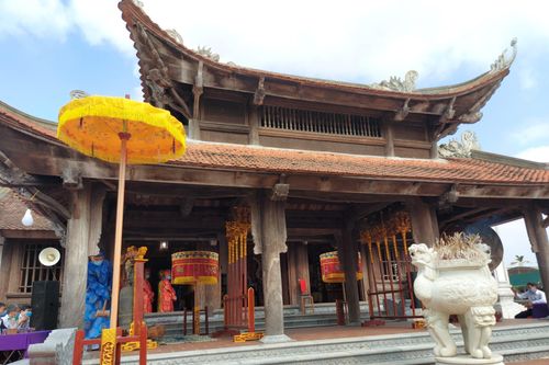 Cử hành lễ giỗ vua Mai Hắc Đế